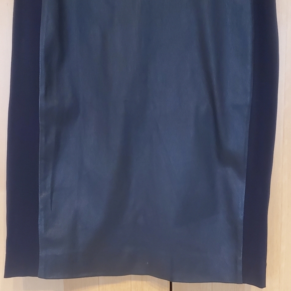 Theory ** Brand New**Leather Skirt - Picture 2 of 7